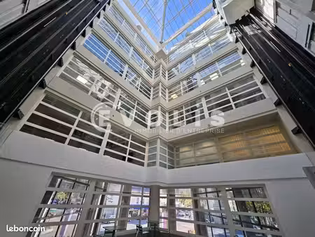 bureaux 330 m²