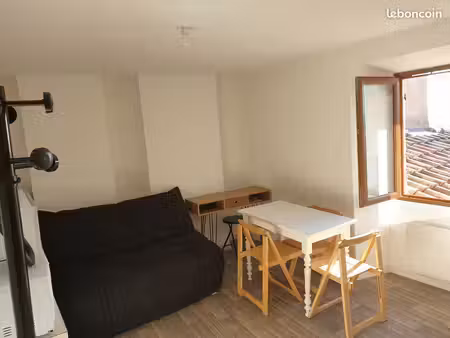 studio meublé 14m² - refait à neuf - centre-ville aubenas