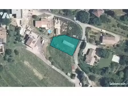 terrain 708 m² andance
