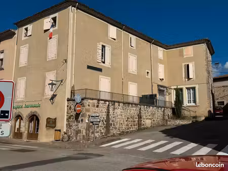 immeuble de 7 appartements et 1 local commercial