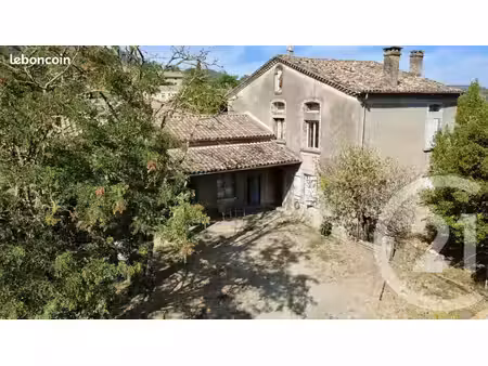 propriété 7 pièces 158 m²