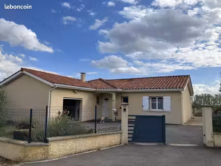 maison de 2012  101 m² avec terrain arboré et garage à saint-cyr (07430)
