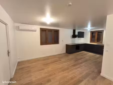 appartement 3 pièces clim et garage
