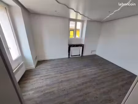 studio 25 m² avec pièce en souplex