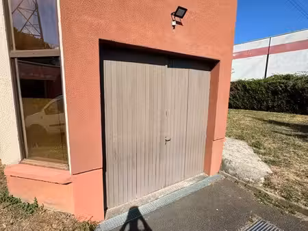 à louer garage 30 m² chauffé – eau + électricité – marcoussis zi