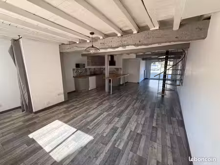 loue maison de village