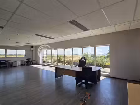 bureaux 160 m²