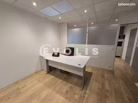 bureau 17 m²