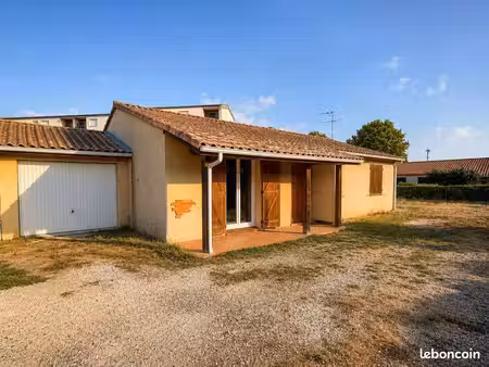 ? à vendre – maison individuelle de plain-pied – 3 chambres – garage – terrain 723 m² – sa