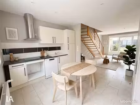maison contemporaine 3 pièces avec terrasse-jardinet et parking privatif