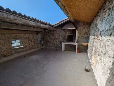 maison de village+ extérieur