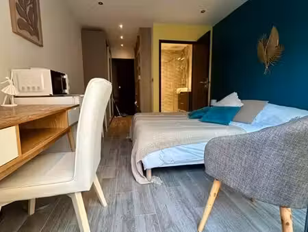 chambre - studette de 20m2 indépendante dans maison de 160m2