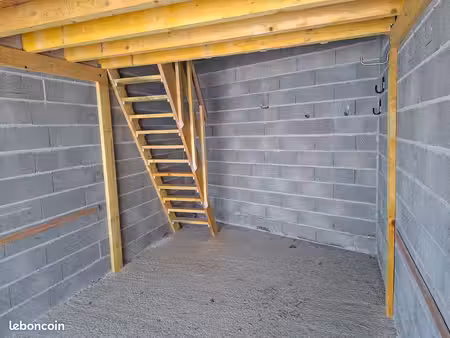 garage box 19m2 + 14m2 mezzanine
