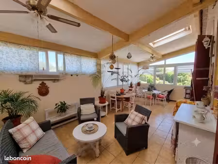 maison-ensemble immobilier – locaux commerciaux