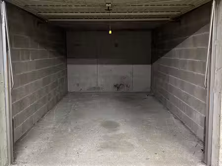 box 12 5m2 epinay sur seine  200m enghien les bains