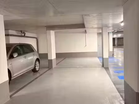 place de parking double