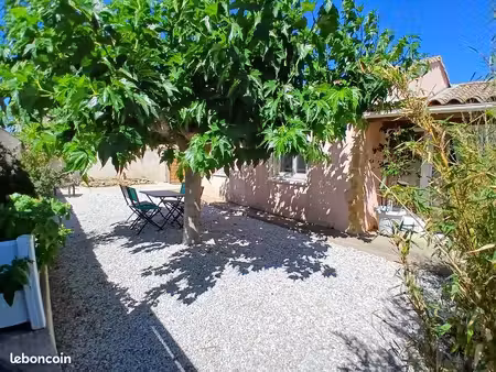 villa de plain pied véranda jardin sans entretien