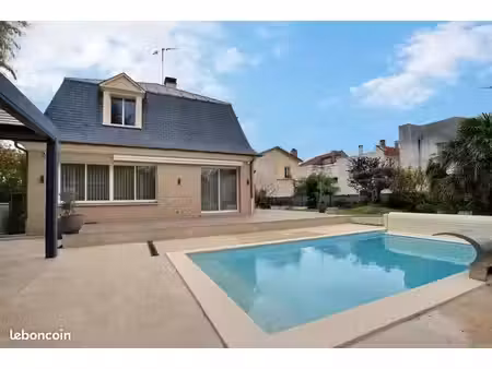 maison 6 pièces 180 m²