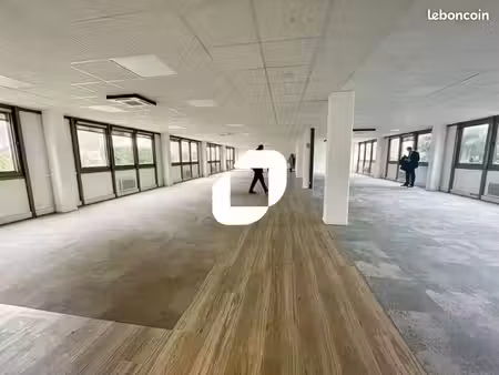 bureau 396 m²