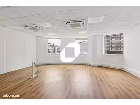 bureaux 267 m²
