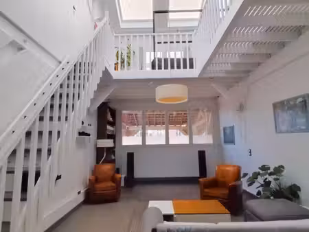 loft atypique en triplex – cœur du pré-saint-gervais
