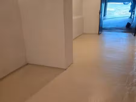 local 28m2 avenue de la liberation