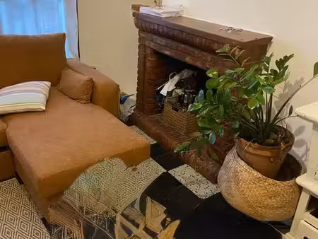 à louer à l’année – appartement t3 80 m² – sotta