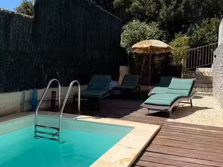 maison avec piscine chauffée et 5 chambres