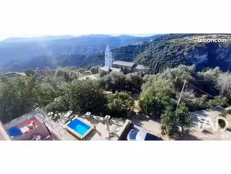 maison 16 pièces 280 m²