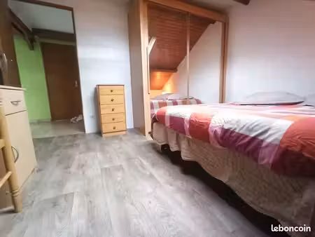 chambre meublée