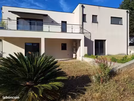 villa 5 pièces 130 m²