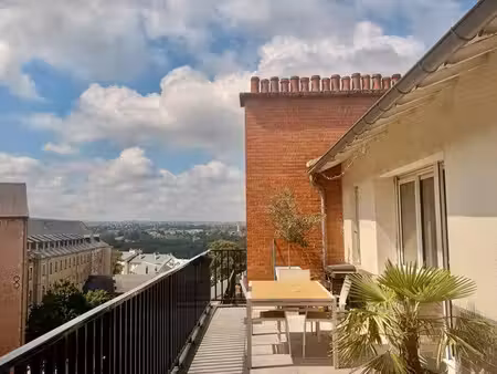 rare t3 rénové plein cœur rodez avec terasse exceptionnelle 27m2 plein sud et garage