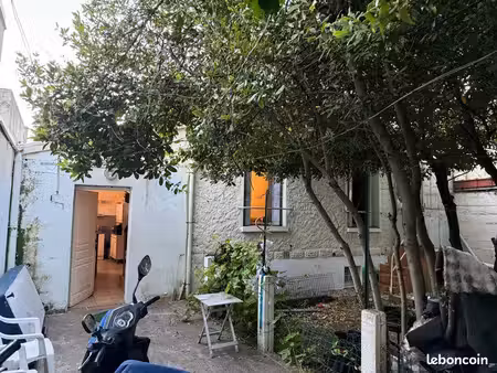 maison individuelle ? 60 m2 / jardin 130 m2 / ⚠️travaux complet a faire