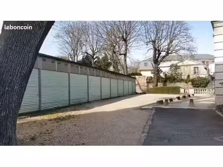 garage / box / loué ou libre