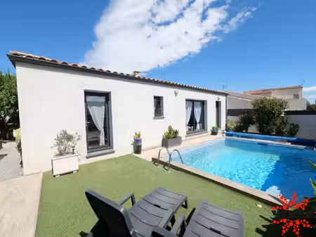 villa contemporaine avec piscine dans un cadre privilégié