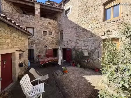 maison de village 6 pièces 259 m²