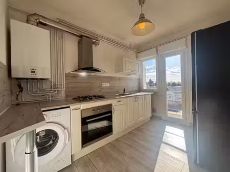 gray appartement t4 de 84 m²  2 balcons  garage  cave