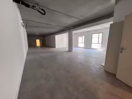 bureau de 142m² ste clotilde