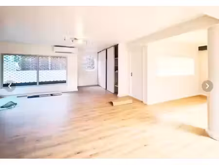 local professionnel loué 80 m² – saint-denis
