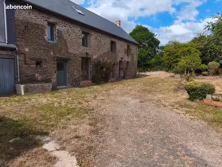 maison de charme en pierre – 150 m² – jardin arboré – 5 min de l'a84 – 235 000