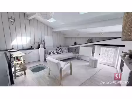 la roquebrussanne maison de village rénovée avec charme  2 chambres  salon cocooning