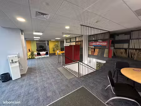 local commercial 320 m² rodez