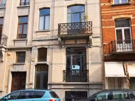 maison de maître à louer à rue du noyer 304 etterbeek (vbe58972)
