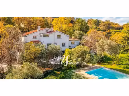 maison avec piscine et terrasse mimet (13)
