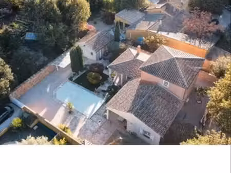 villa 6 pièces 142m2 de 2006
