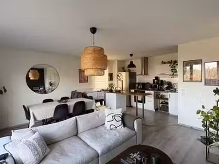 grand t2 57m2 + balcon 14 m2