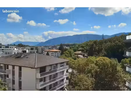 studio entièrement équipé et meublé