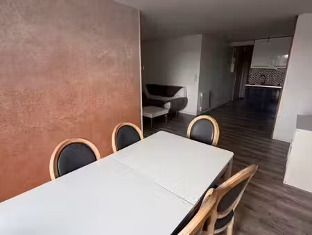 à louer – t2 meublé à saint-maixent-l’école