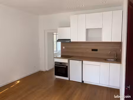 t1 meublé rénové – proche place carnot