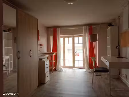 etudiant sérieux uniquement (prépa lycée du parc ou école ingénieur)